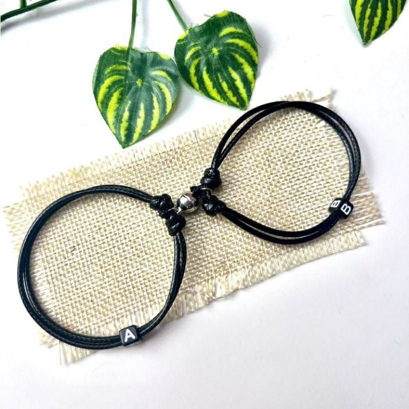 (2 Pcs) Gelang Couple Magnet Inisial Kotak | Gelang Magnet Couple Pasangan Inisial