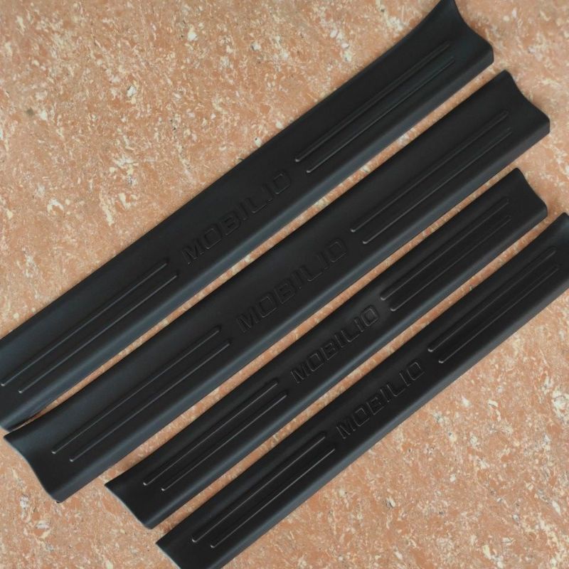 sill plate silplate samping injakan pintu honda mobilio cream hitam tempel 4 pcs