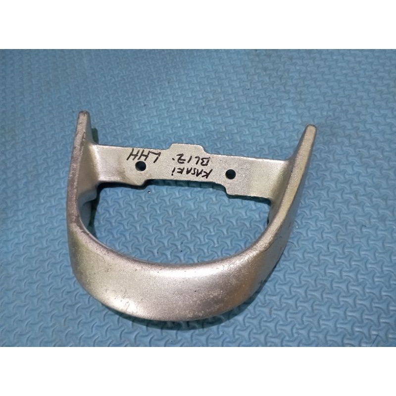 BEHEL BEGEL PEGANGAN JOK MOTOR KAWASAKI BLIZ ORIGINAL