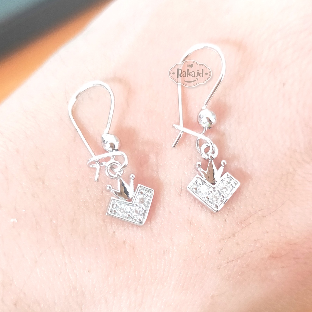 Anting Korea Anting Wanita Anti Karat Motif 3 Mahkota 1190