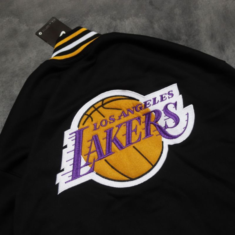 VARSITY NIKE LAKERS LOS ANGELES FULL BORDIR FULLTAG &amp; LEBEL