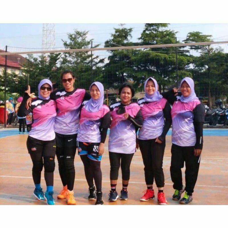 KAOS OLAHRAGA WANITA KAOS VOLLY WANITA BAJU VOLLY BAJU BADMINTON
