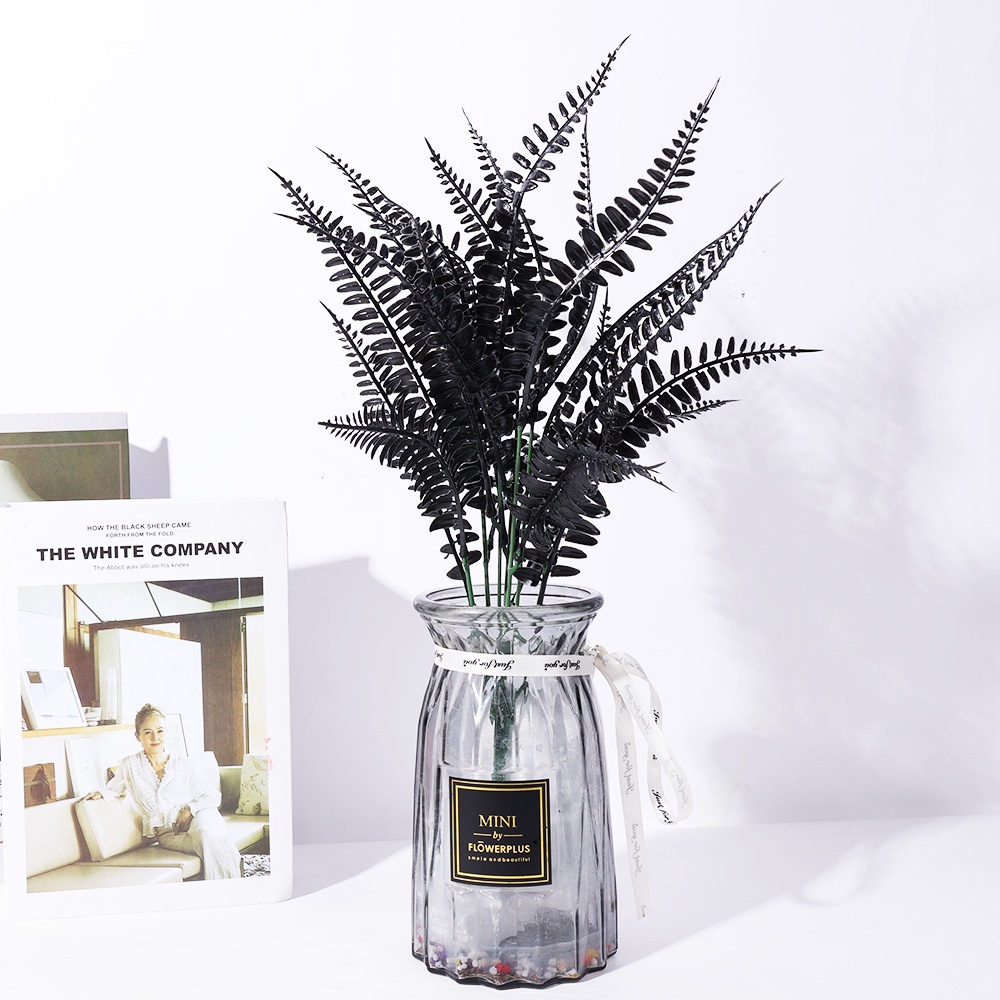 1pc Buket Bunga Eucalyptus Imitasi 7 Cabang Warna Hitam Untuk Dekorasi Pesta Halloween