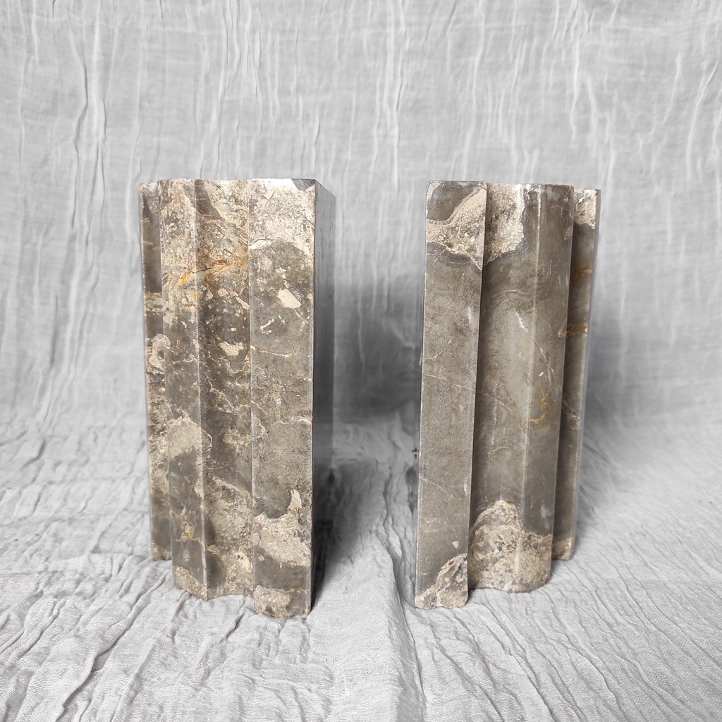 Sandaran Papan Buku Marmer Berdiri Organizer Sandaran Buku