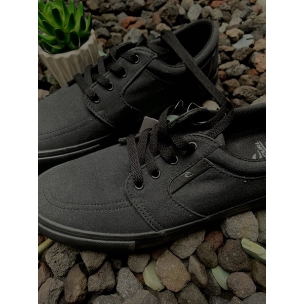 Sepatu ripcuel tula black