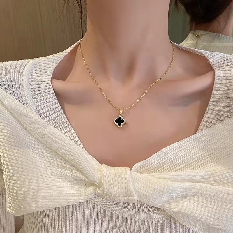 Kalung Rantai Liontin Daun Clover Hias Zircon Gaya Korea Untuk Wanita