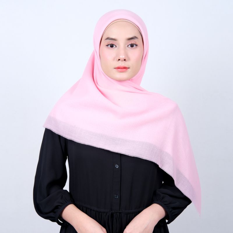 JILBAB SAUDIA RAWIS/ HIJAB SEGI EMPAT SAUDIA RAWIS  UKURAN 110 CM X 110 CM