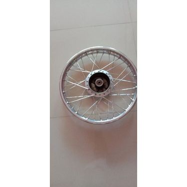VELG BELAKANG SUPRA LAMA