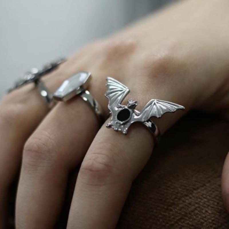 Cincin Wanita Desain Kelelawar Vampire Warna Silver Gaya Muslim Untuk Pestahadiah