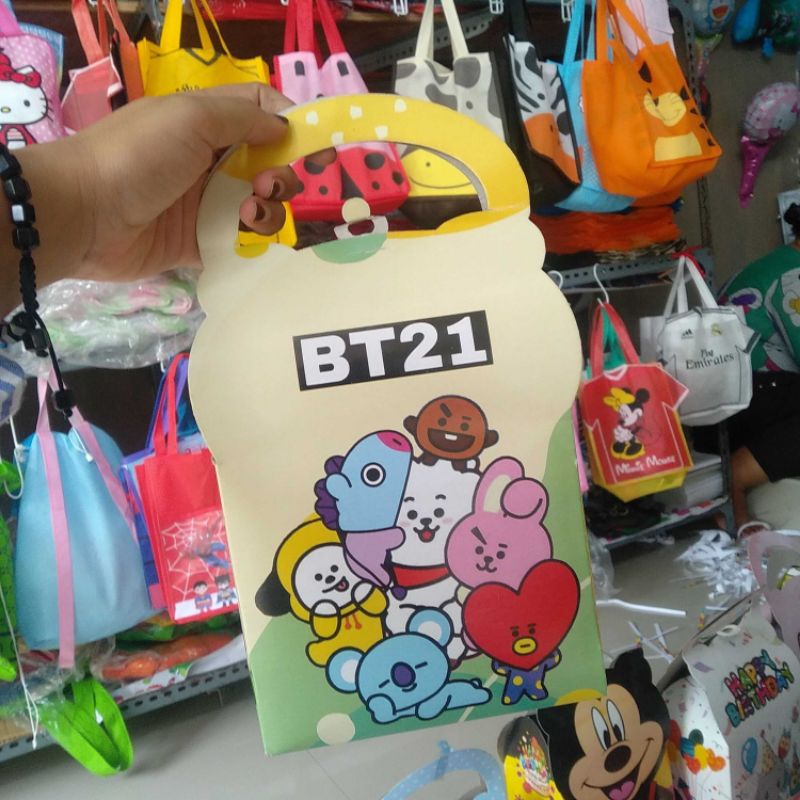 DUS ULTAH EDISI BT21
