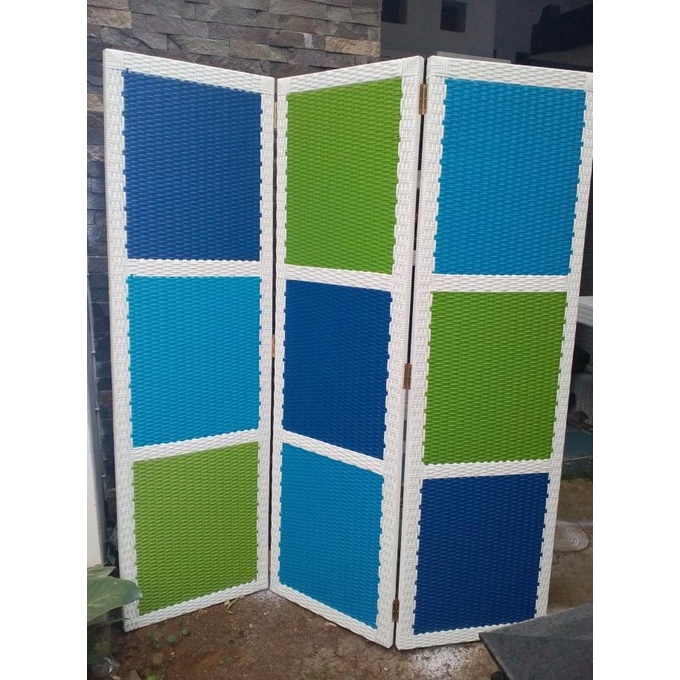 Sketsel Pembatas Rotan Sintetis