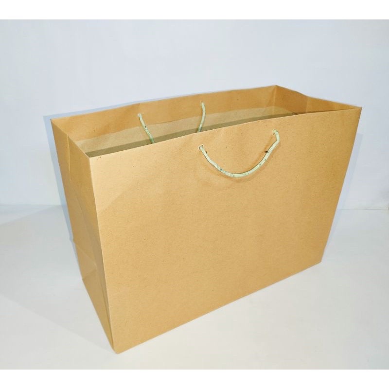 

Paper Bag (muat untuk 1 paket hampers) Shopping Bag