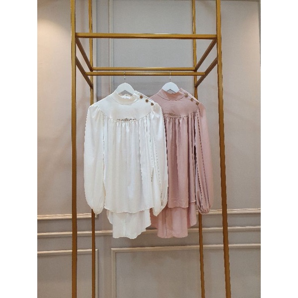 Audinna Top By Ayu Dyah Andari