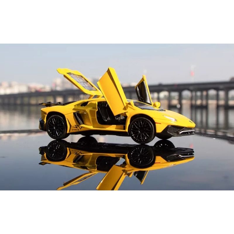 Diecast Mobil Lamborghini Aventador SV LP750-4 Miniatur Die-cast Lampu Suara SV LP780-4  Mobil Mobilan Sport Lamborghini LP770-4 Centenario Lamborghini Sian Skala 1:32