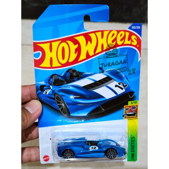 Hot Wheels McLaren Elva Biru