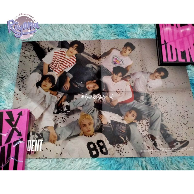[RiyonaStore id] POSTER STRAYKIDS OFFICIAL MAXIDENT VER.HEART GOOD CONDITION