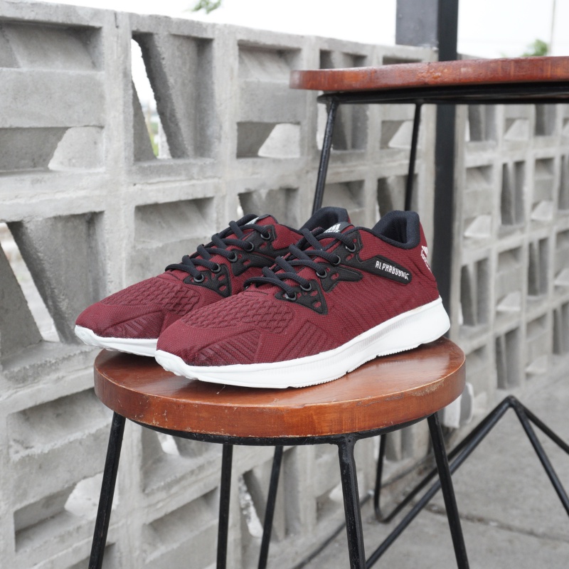 epatu Sneakers Pria Wanita Logo Timbul Emboss - Sepatu Korea Fashion Import Sport Shoes Casual sekolah