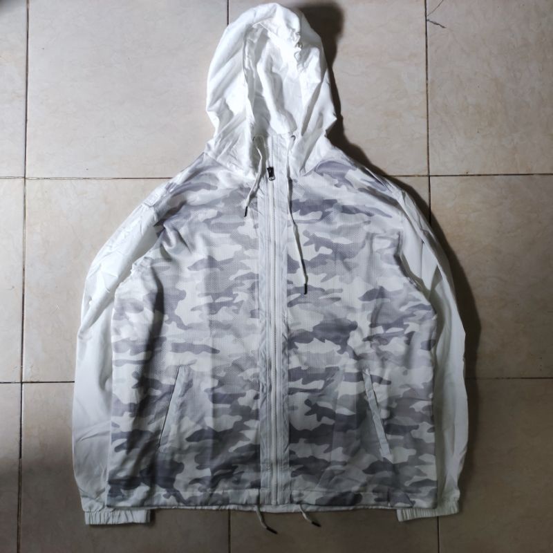 Jaket Running Camo
