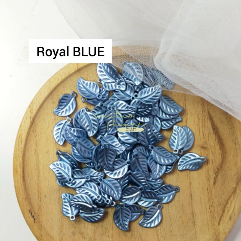 Manik-manik DAUN Metalik