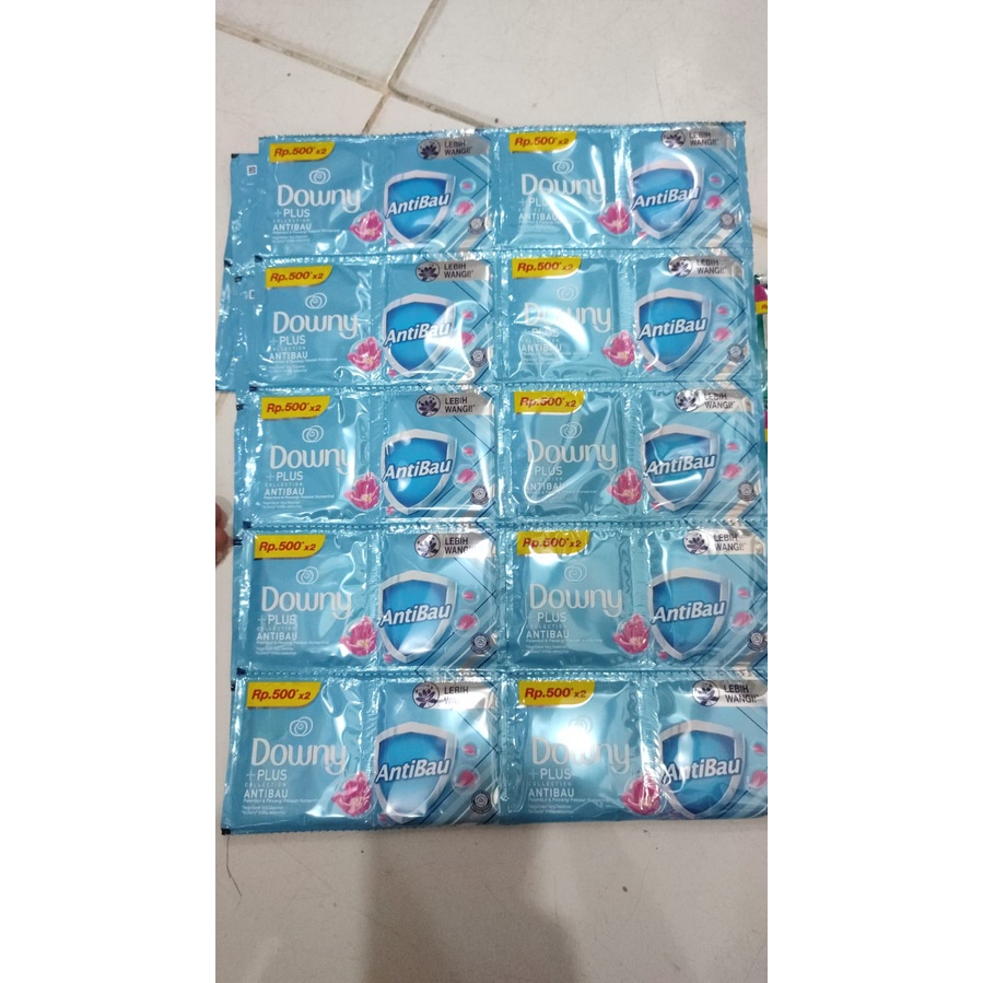 Downy Pewangi Pakaian Konsentrat uk 20ml (1 renceng 6 sachet)