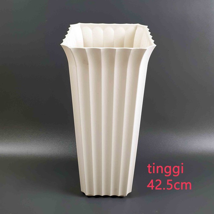VAS BUNGA PLASTIK TINGGI 42.5 CM/ POT BUNGA PLASTIK/ VAS PITA KERUT
