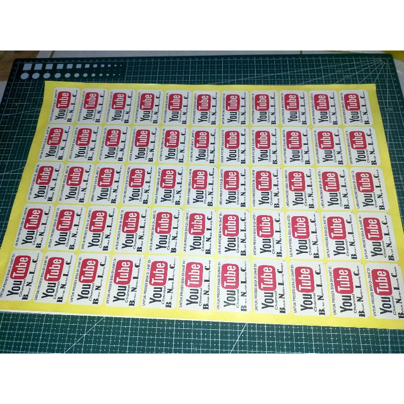 

stiker label A3+ sudah termasuk cutting