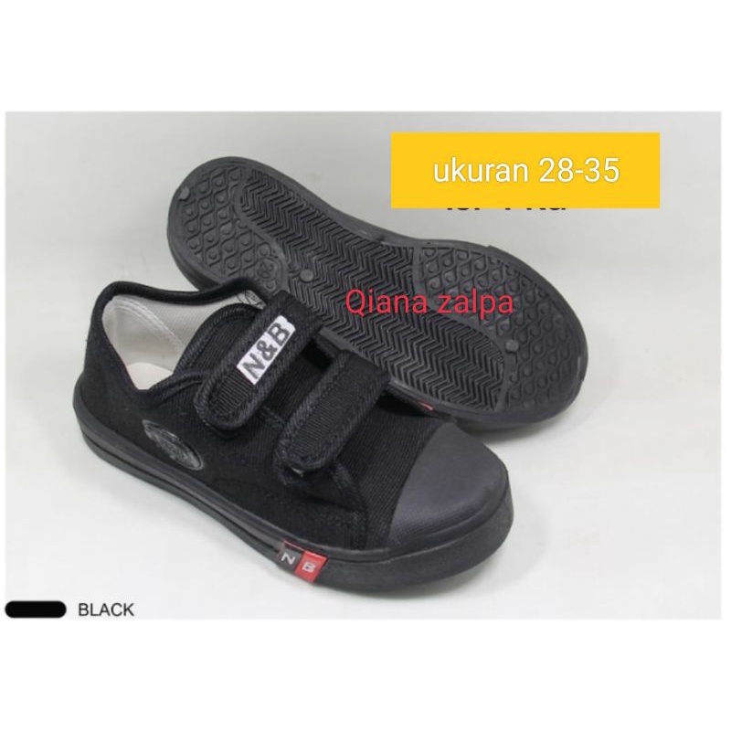 sepatu sekolah hitam polos bahan kanvas terlaris