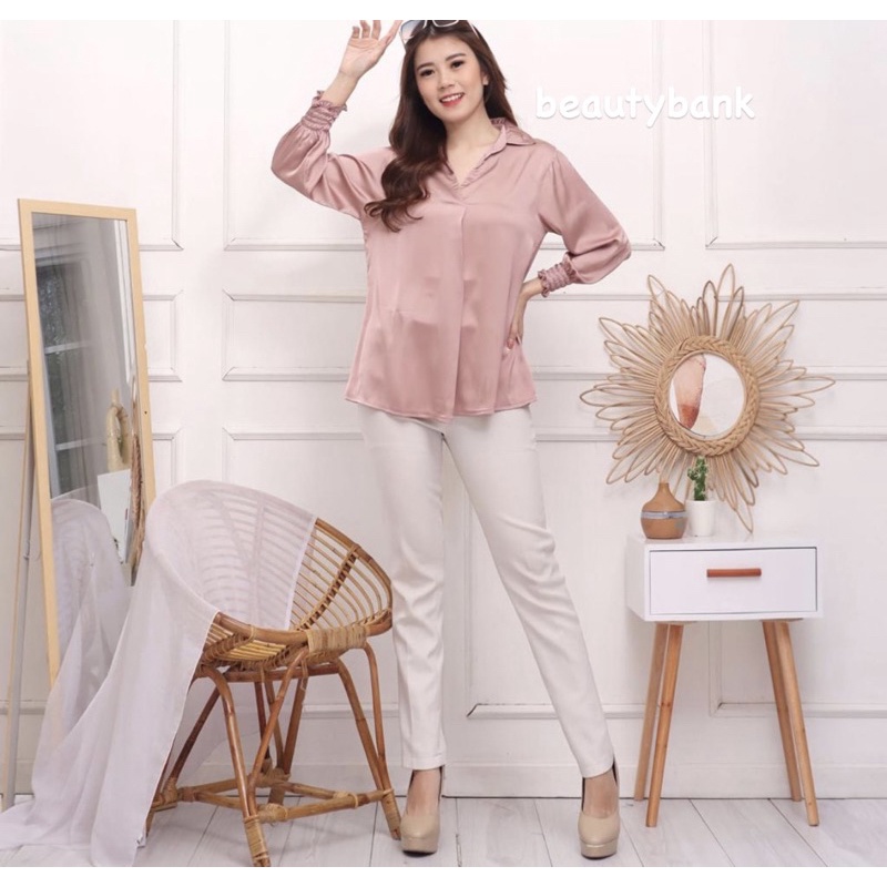 Atasan Blouse Polos Satin Silk Premium / V-neck Blouse Wanita