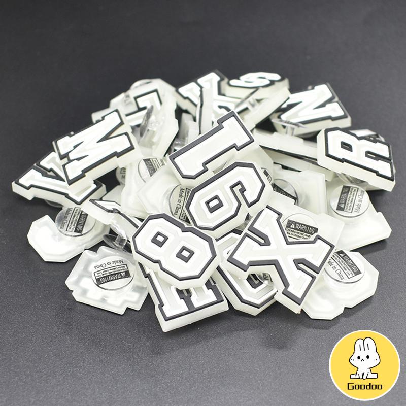 (COD)20 Types Pin Korea Sandal Jibbitz Bercahaya Stiker Bentuk Angka Huruf Gesper Sepatu Wanita PVC Untuk Dekorasi Taman Cocok Untuk Anak Aksesoris -Doo
