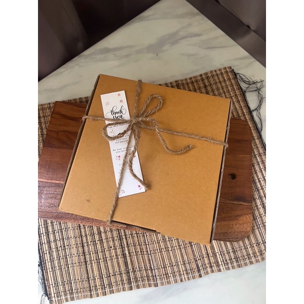 

Box eflute pizza polos/ kotak pizza 20,26 dan 30cm isi 10pcs