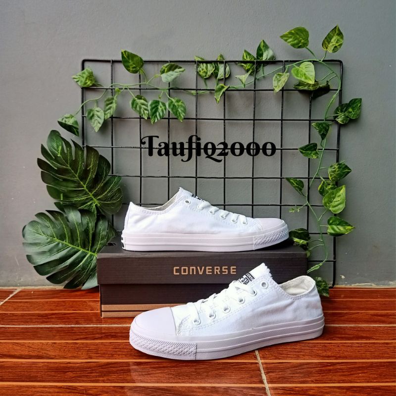 Sepatu Converse All Star Sneakers Combinasi warna Putih