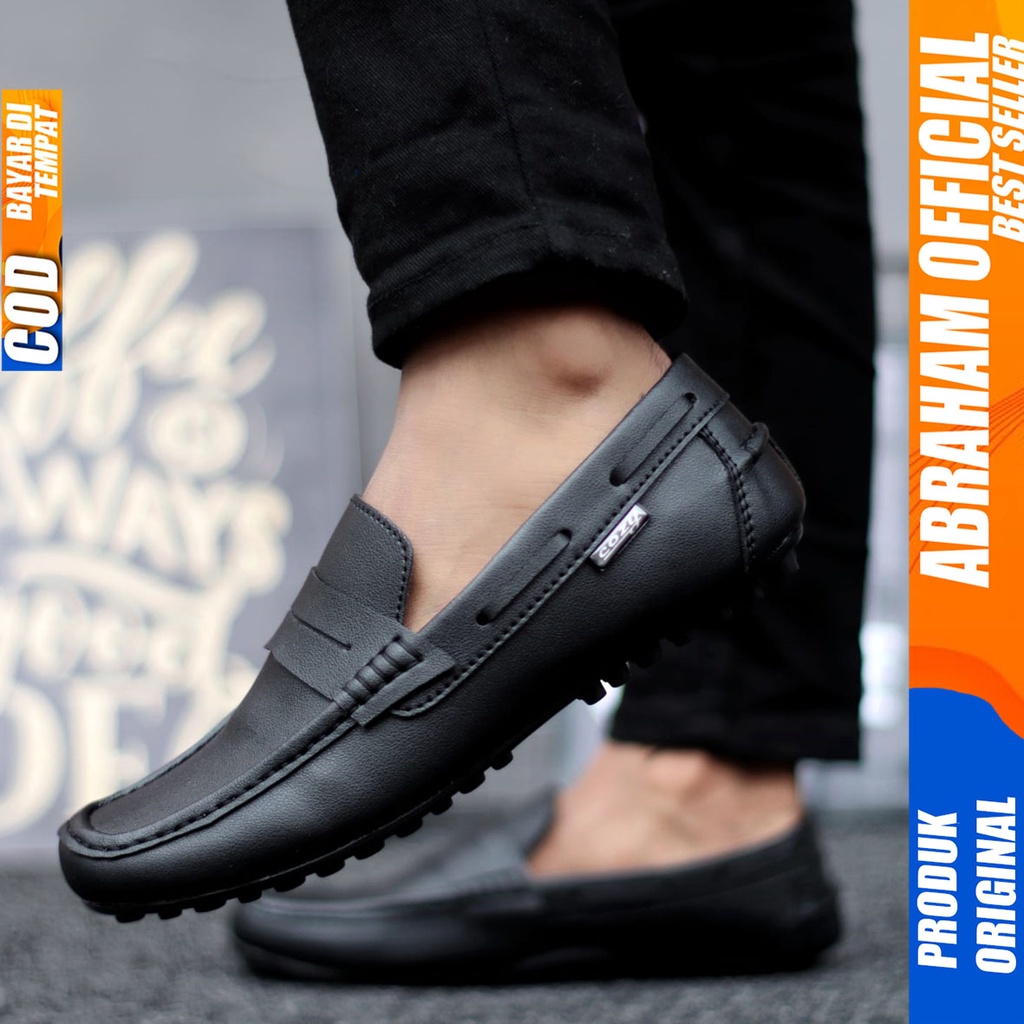 Sepatu Slip On Casual Anti Slip Kerja Santai Hitam Pria Abraham Verona