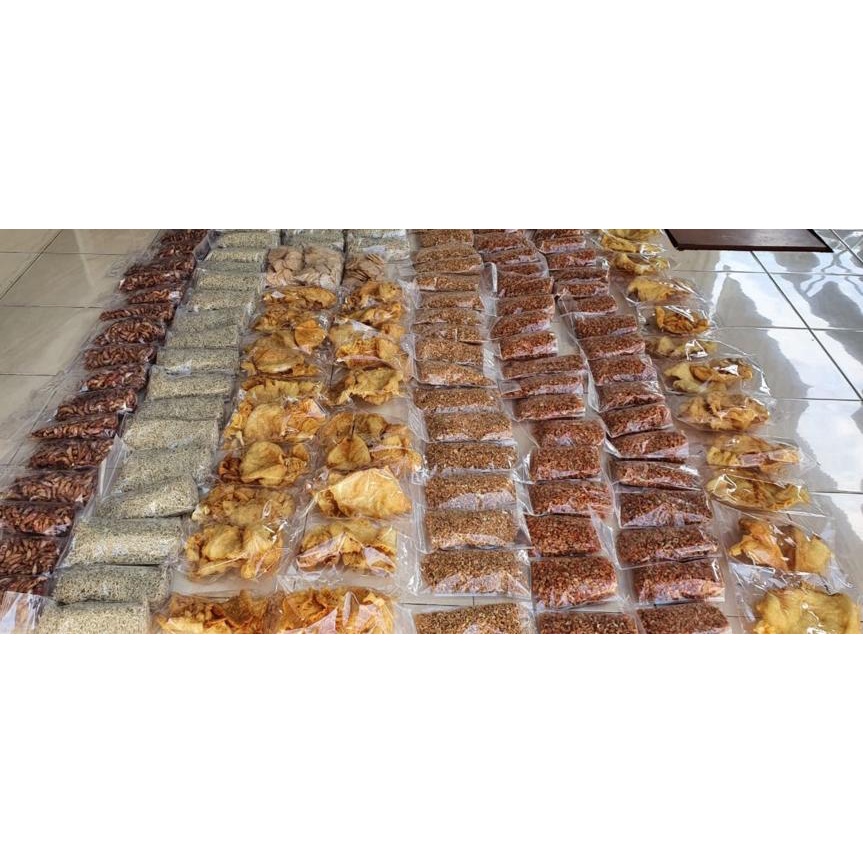 

Grosiran Murah Hipie/Hipio/HEPIE 60-80gram /HEPIO/PERUT IKAN/GELEMBUNG IKAN (sudah Goreng, bisa langsung dimasak)