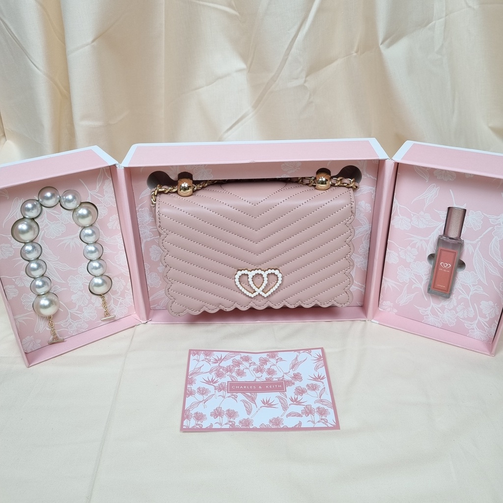 TAS CK WANITA LOVE GIFT SET WITH PARFUME HAMPERS GIFT BOX