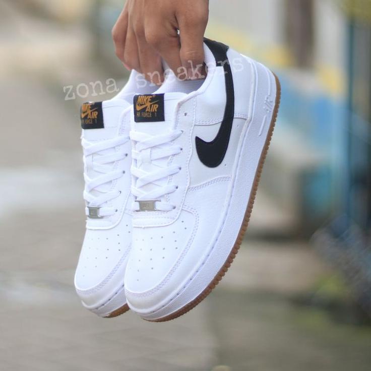 Terpercaya NIKE AIR FORCE 1 WHITE BLACK GUM SNEAKERS PRIA