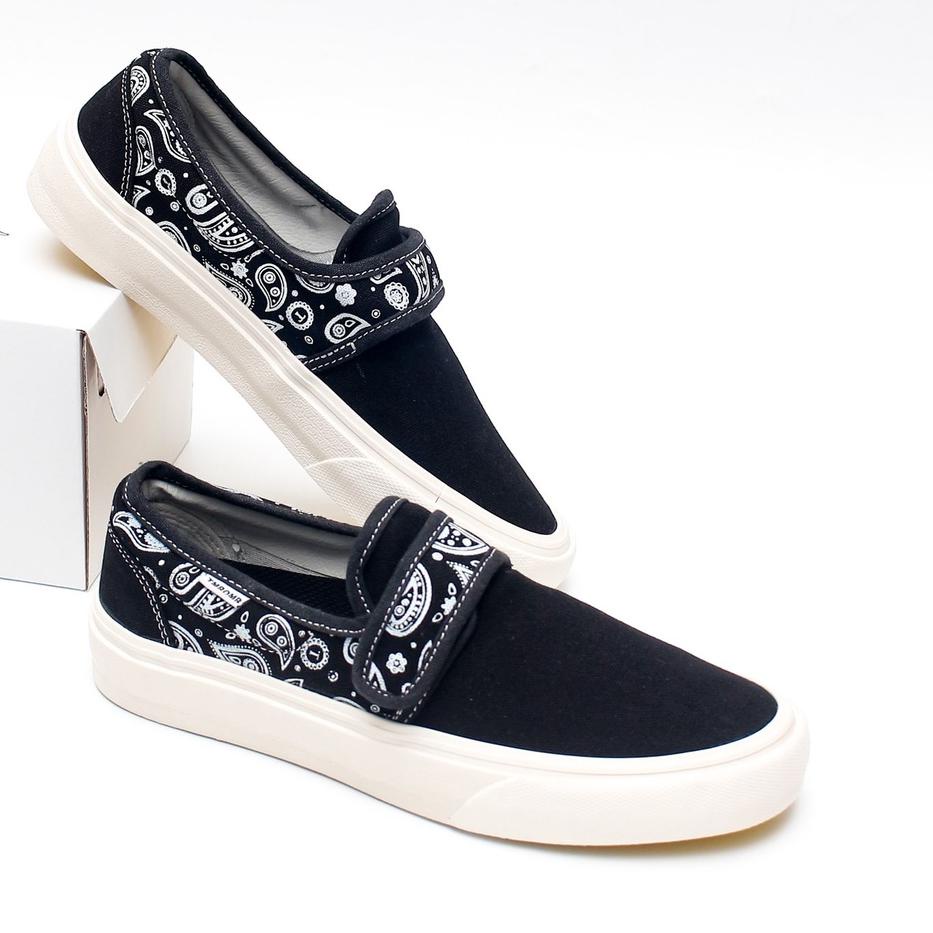 Booming SEPATU TIMEBOMB VULCANIZED | SLIPON VELCRO  V5 | PAISLEY