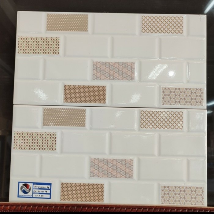 KERAMIK DINDING 25X50 FIRENZE BEIGE GLOSSY - UNO