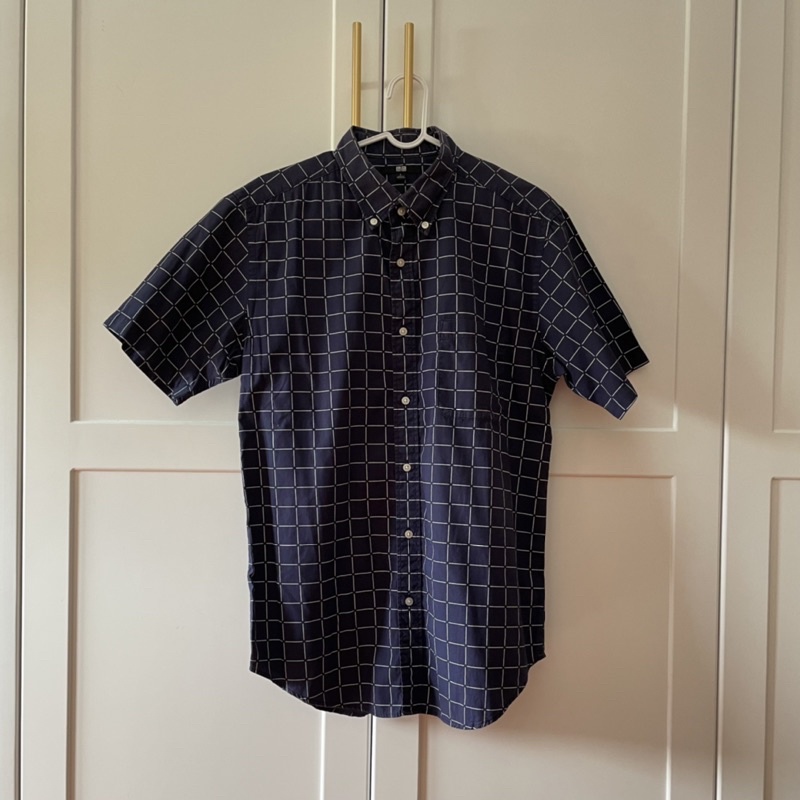 UNIQLO Kemeja Pria Lengan Pendek Motif Kotak Biru Tua