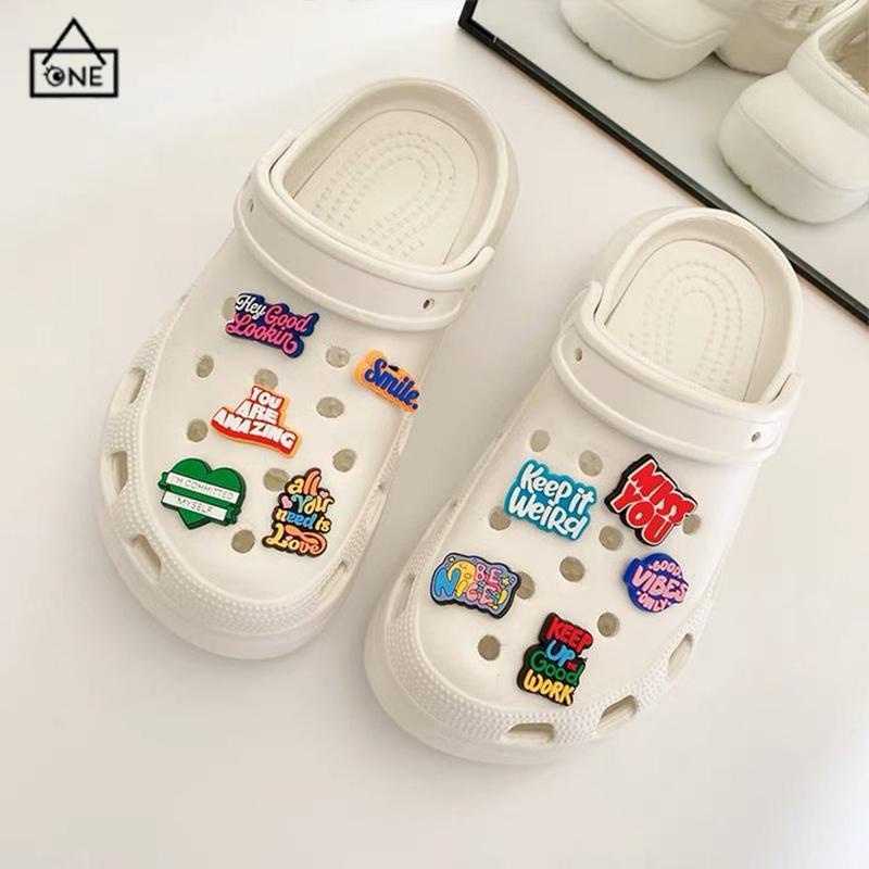 COD❤️Charms Sepatu Motivasional Phrases jibbitz crocs Untuk Aksesoris Pesta Anak Lucu-A.one