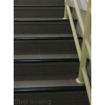 

Step nosing karet / list tangga karet hitam polos murah - anti slip