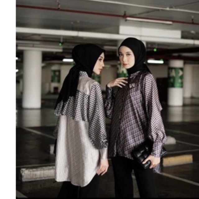 signature monogram vanilla hijab preloved