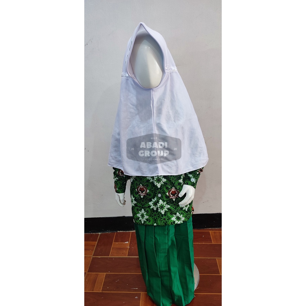 SETELAN SERAGAM SEKOLAH KERUDUNG BATIK HIJAU MI PEREMPUAN PANJANG KELAS 1-6