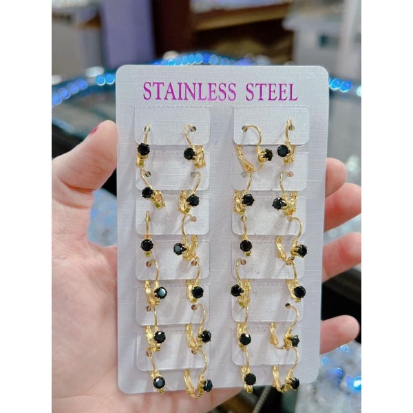 Anting desy titanium mata hitam