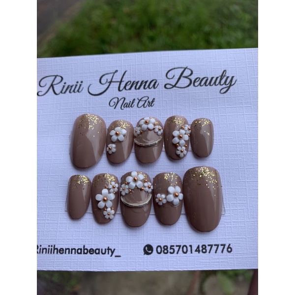 Kuku palsu pernikahan fake nail wedding nail art nude