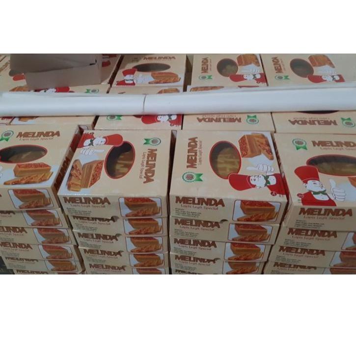 

Termurah dan terbaik lapis legit special cokelat melinda 800 gram fresh from oven serbuuu !