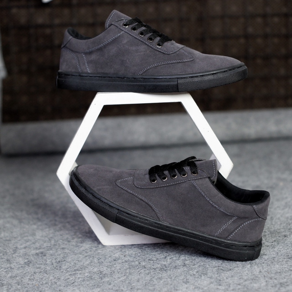 Sepatu Kasual Pria Dewasa Suede Premium Sekolah Kuliah Semi Formal Sneaker Suede Pria Kerja Kantor Nyaman Berkualitas || Sepatu Pantofel Pria Trandy