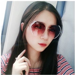 COD❤️Kacamata Hitam Wanita Fashion Gaya Oversized Frameless Sunglasses For Women