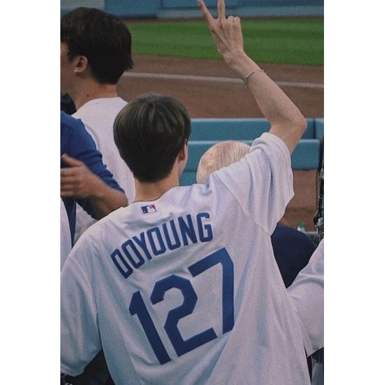 PHOTOCARD YUTA DEPARTURE VER DAN ID CARD SUNGCHAN