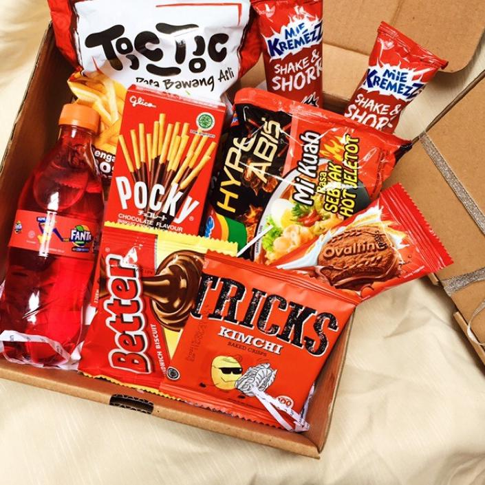 

BISA COD ✔️SNACKBOX RED EDITION/ SNACK BOX PAKET BIRTHDAY RED/ HAMPERS MURAH/ HAMPERS WISUDA|RA5