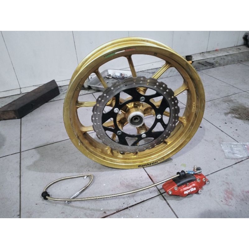 velg R25 velg R15 velg vrossi disc ninja fi kaliper aprillia